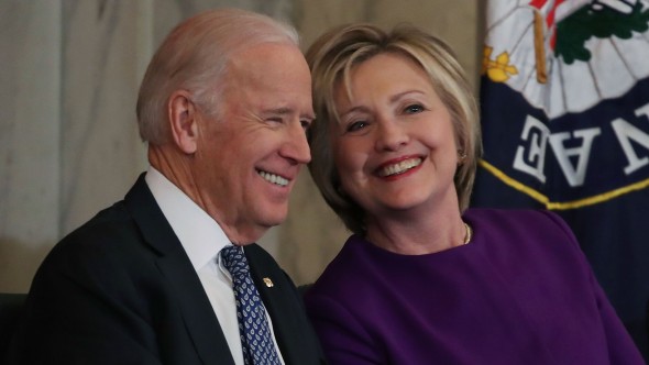 Hillary Clinton a anunţat că îl susţine pe Joe Biden în cursa pentru Casa Albă
